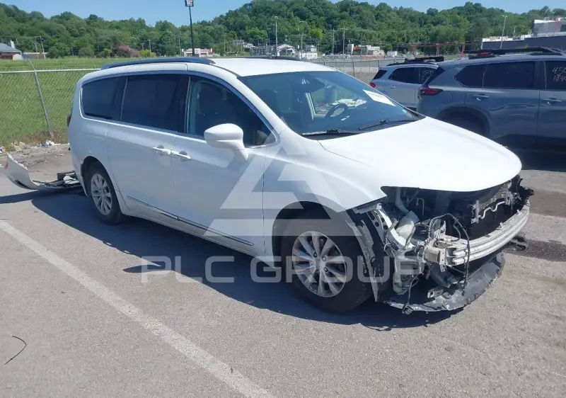 2019 Chrysler PACIFICA фото