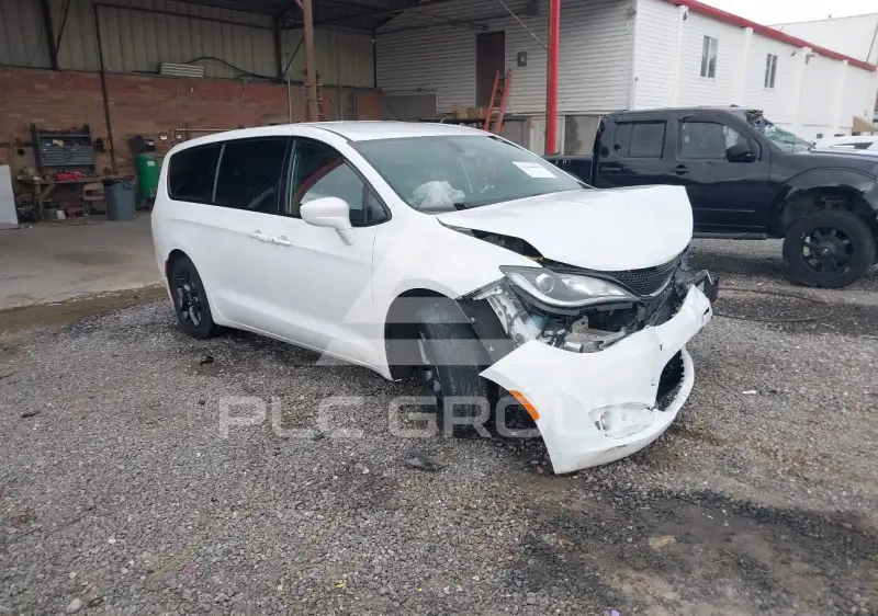 2019 Chrysler PACIFICA photo