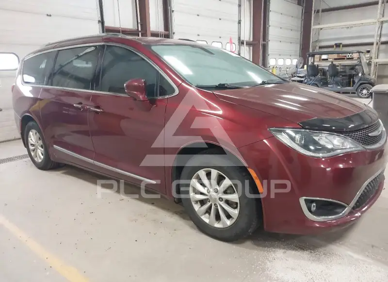 2019 Chrysler PACIFICA photo