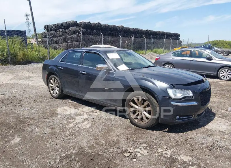 2019 Chrysler 300 фото
