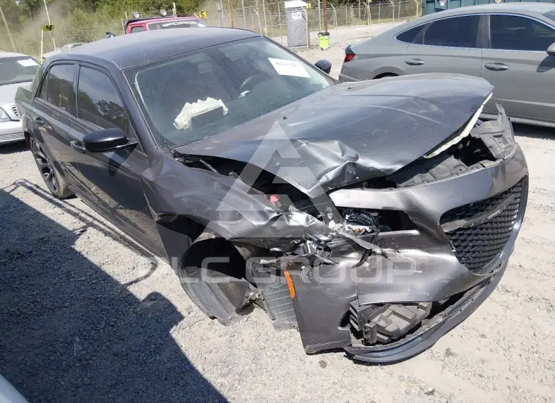 2019 Chrysler 300 фото