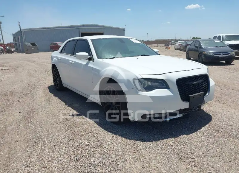 2019 Chrysler 300 photo