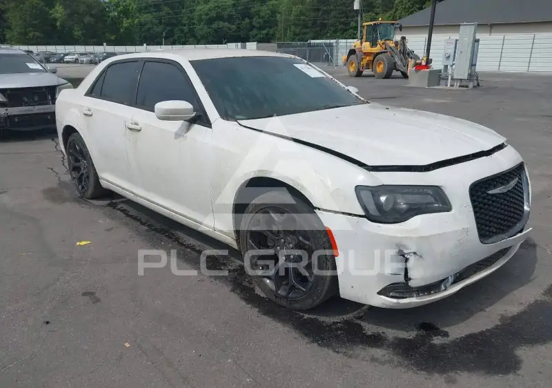 2019 Chrysler 300 photo