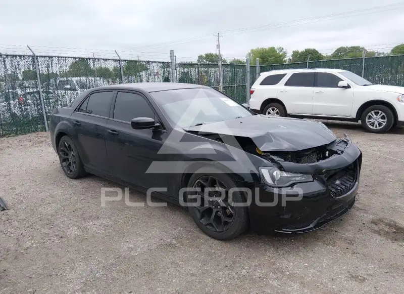 2019 Chrysler 300 фото