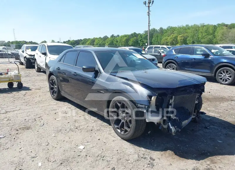 2019 Chrysler 300 фото