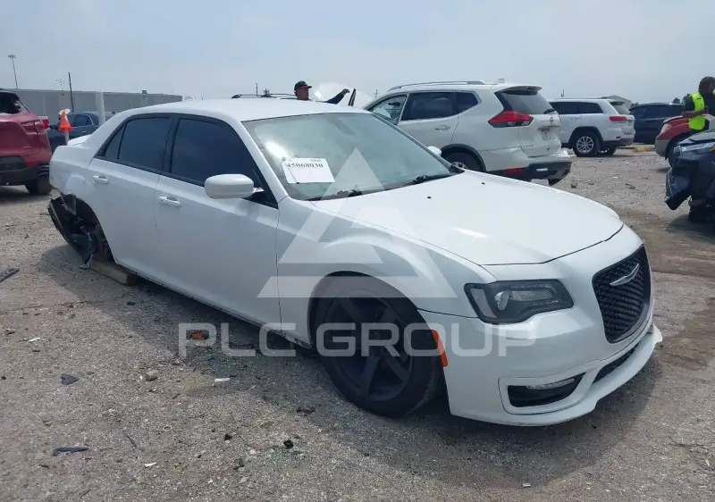 2019 Chrysler 300 фото