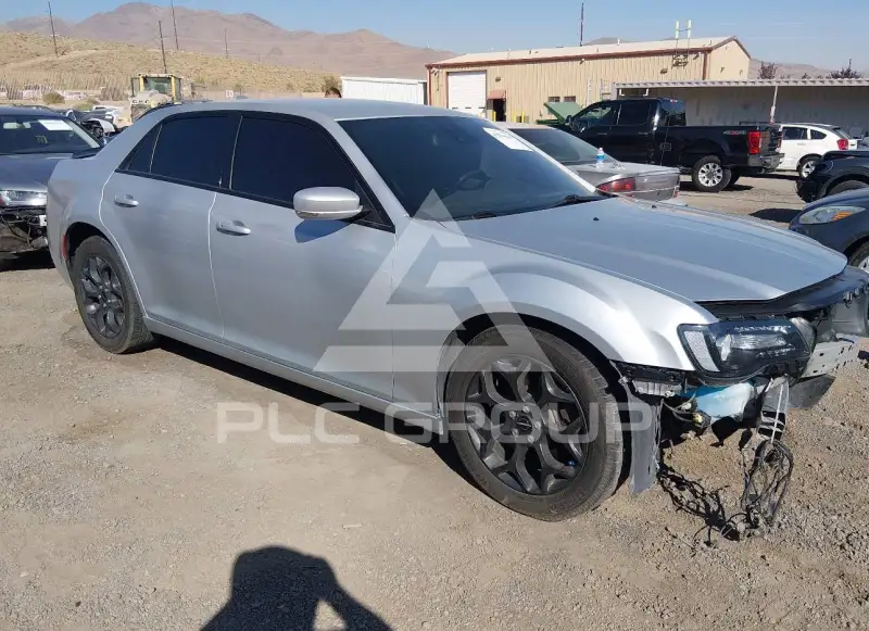 2019 Chrysler 300 photo