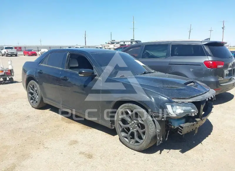 2019 Chrysler 300 фото