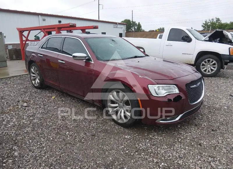 2019 Chrysler 300 photo