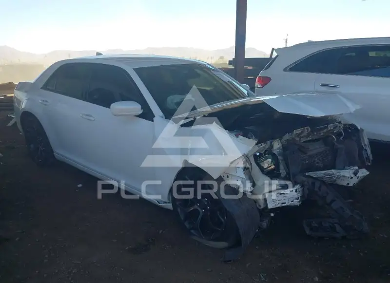 2019 Chrysler 300 photo