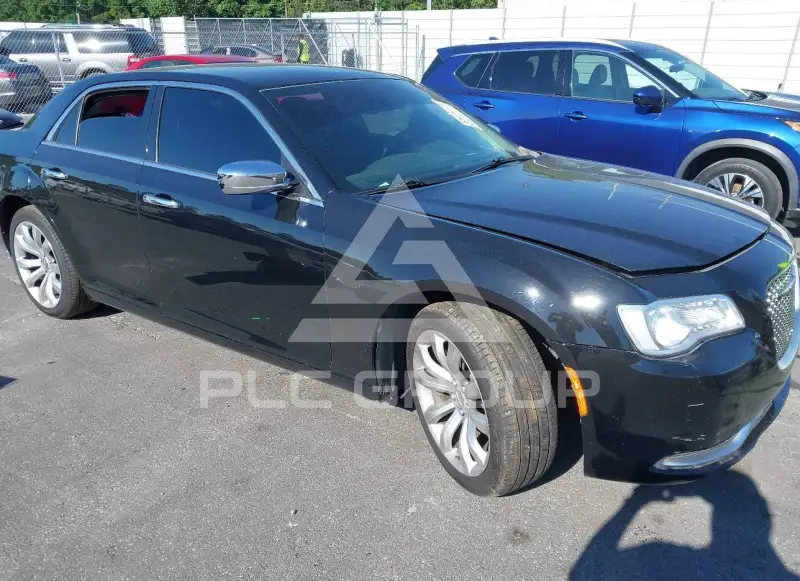 2019 Chrysler 300 фото