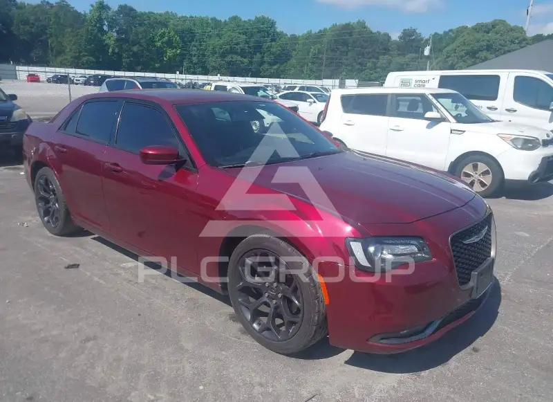 2019 Chrysler 300 фото
