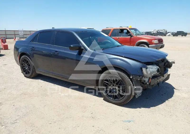 2019 Chrysler 300 фото