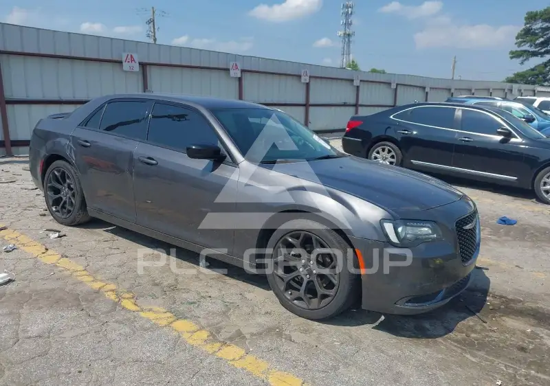 2019 Chrysler 300 фото