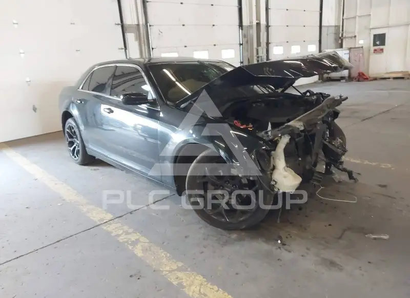 2019 Chrysler 300 фото