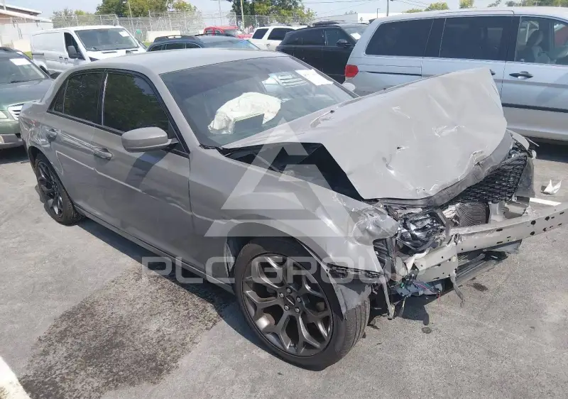 2019 Chrysler 300 фото