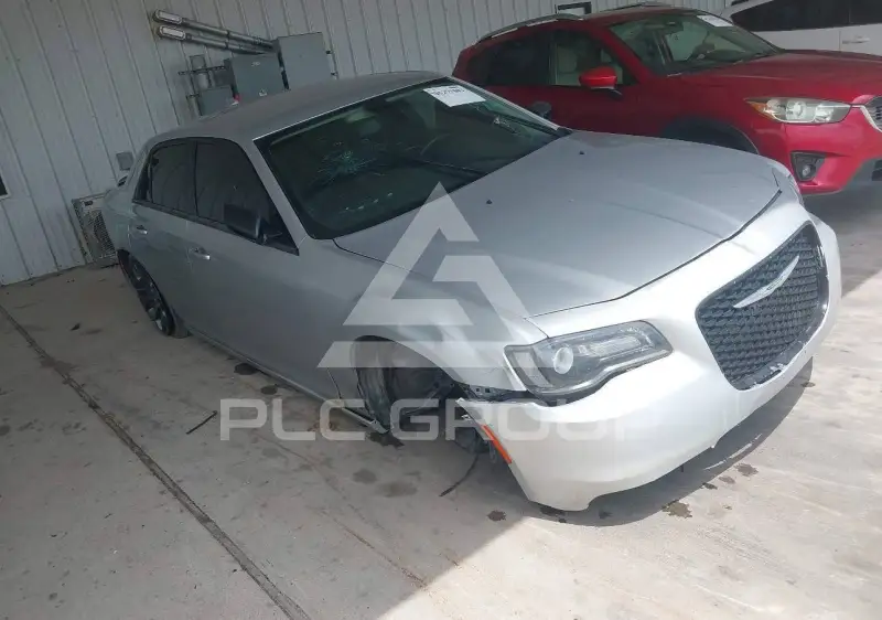 2019 Chrysler 300 фото