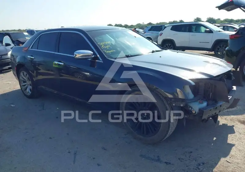 2019 Chrysler 300 фото