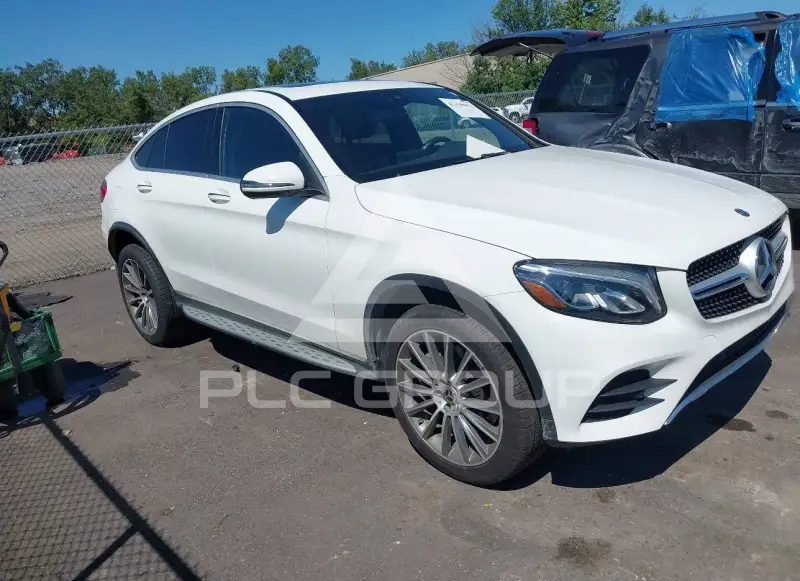 2019 Mercedes Benz Glc 300 фото
