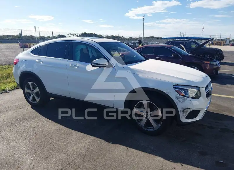 2019 Mercedes Benz Glc 300 фото