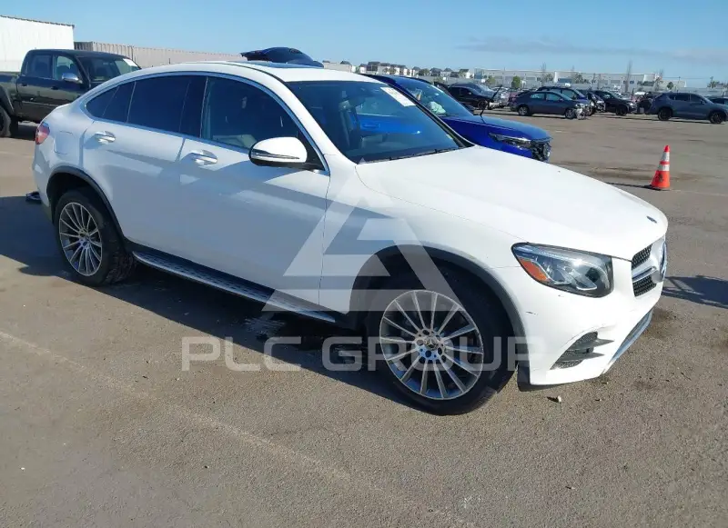 2019 Mercedes Benz Glc 300 фото