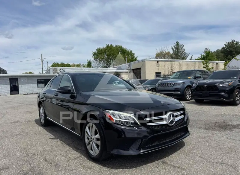 2019 Mercedes Benz C 300 фото