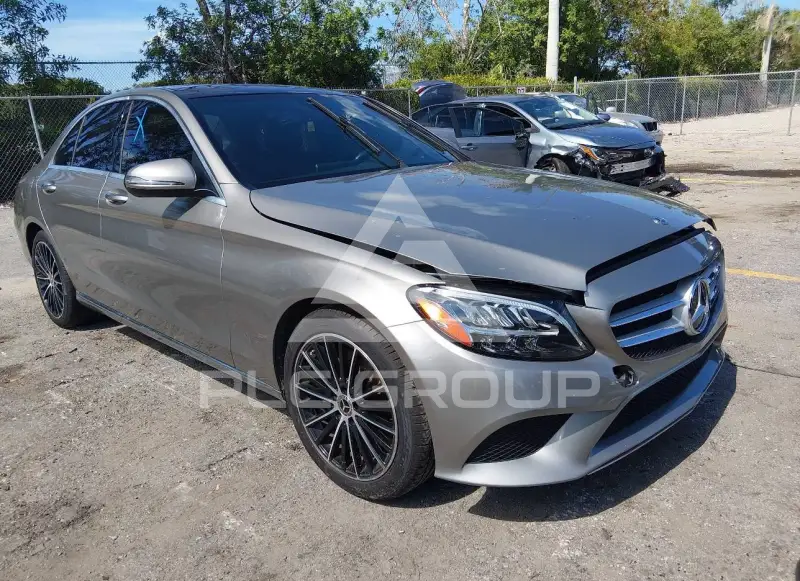 2019 Mercedes Benz C 300 photo