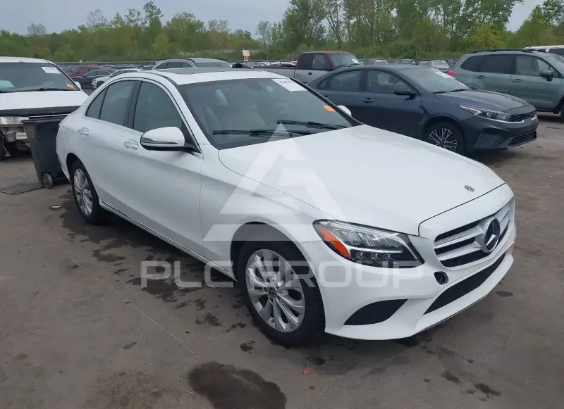 2019 Mercedes Benz C 300 фото