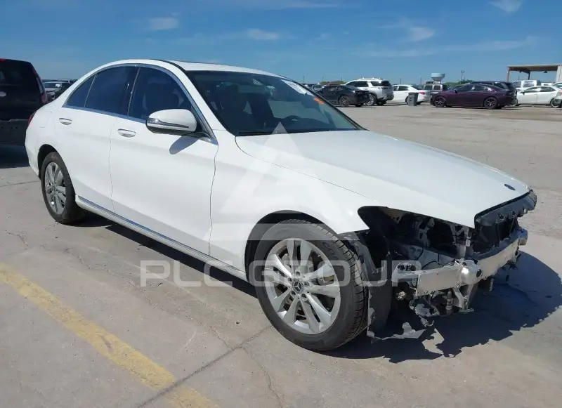 2019 Mercedes Benz C 300 фото