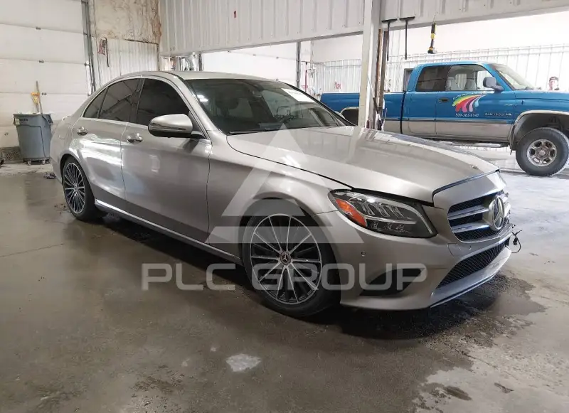 2019 Mercedes Benz C 300 фото
