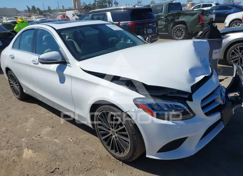 2019 Mercedes Benz C 300 фото