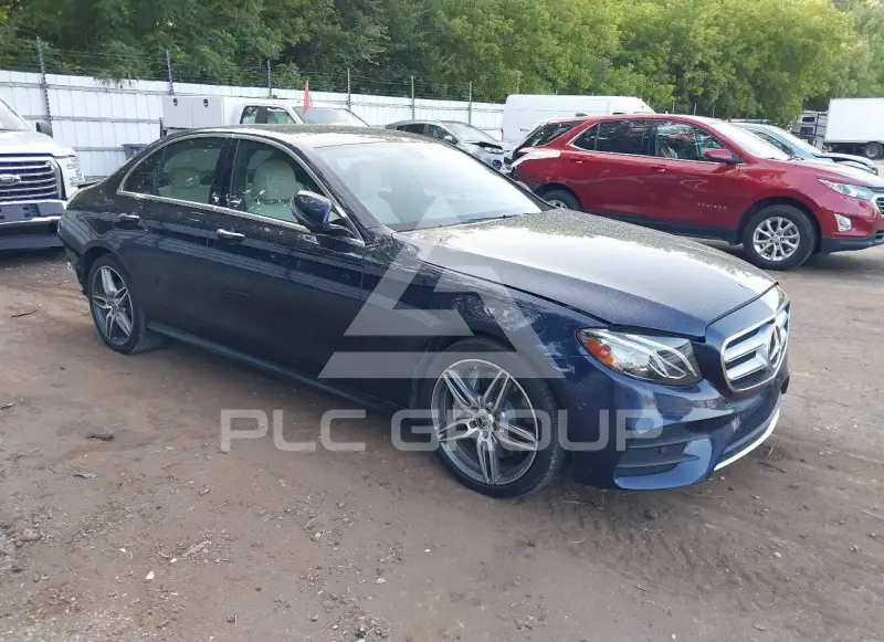 2019 Mercedes Benz E 300 фото