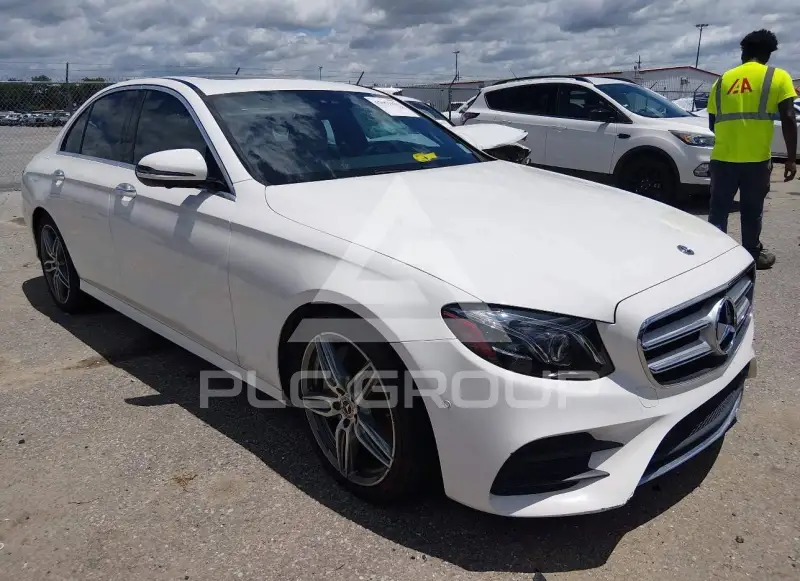 2019 Mercedes Benz E 300 photo