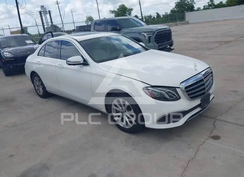 2019 Mercedes Benz E 300 фото
