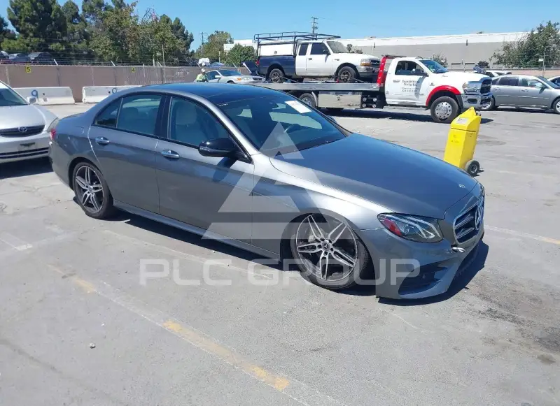 2019 Mercedes Benz E 300 фото