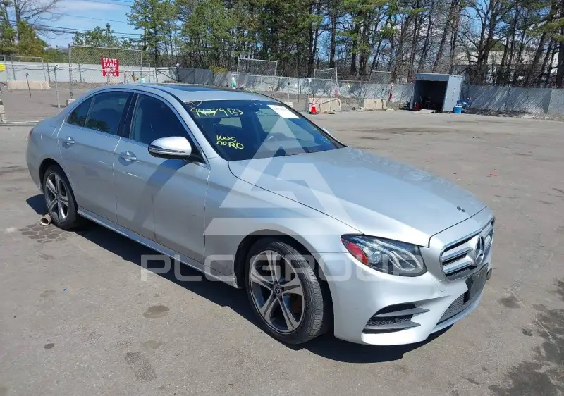 2019 Mercedes Benz E 300 photo