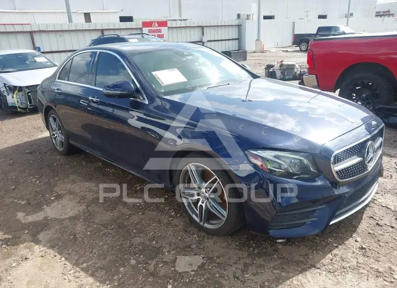 2019 Mercedes Benz E 300 фото