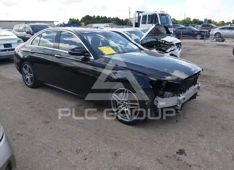 2019 Mercedes Benz E 300 фото