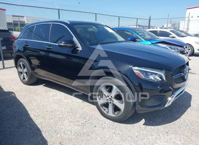 2019 Mercedes Benz GLC 300 photo