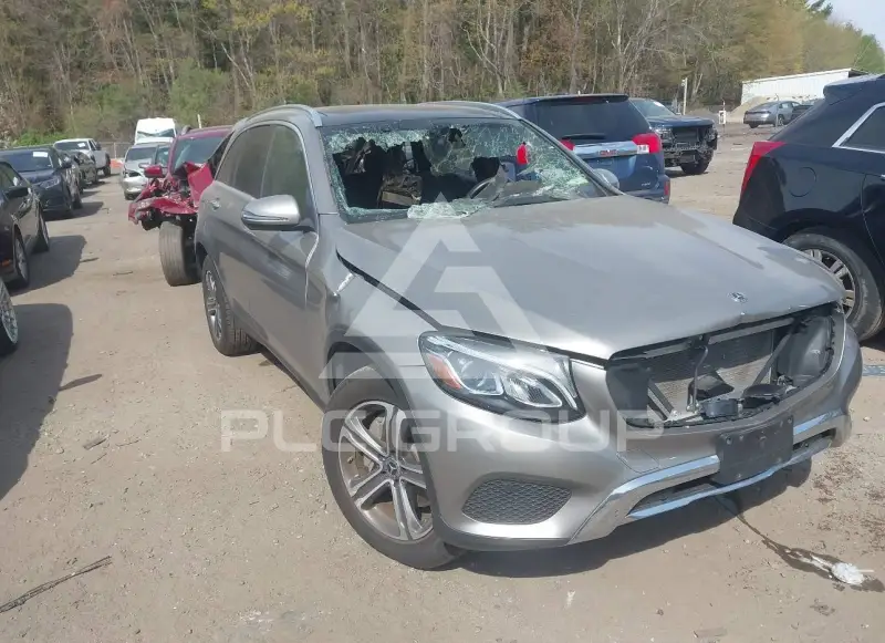 2019 Mercedes Benz GLC 300 photo