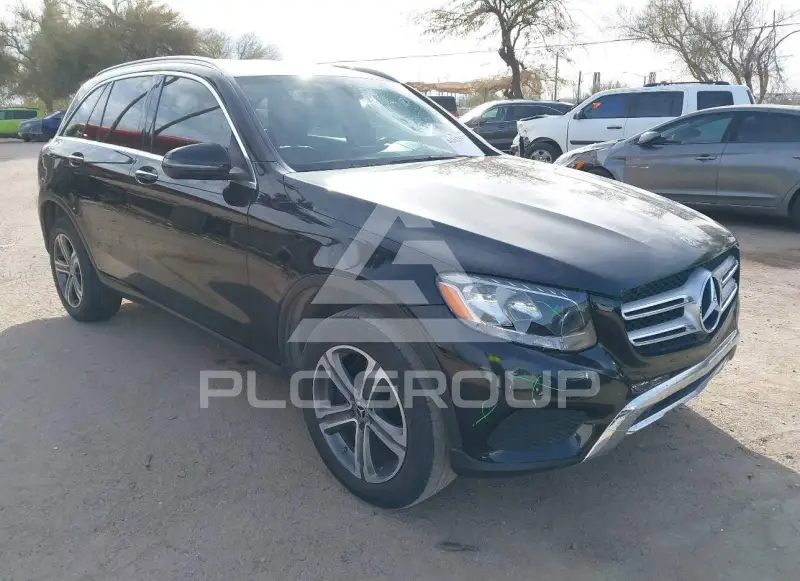 2019 Mercedes Benz GLC 300 фото