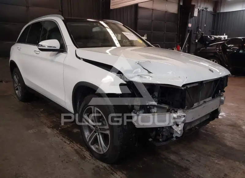2019 Mercedes Benz GLC 300 photo