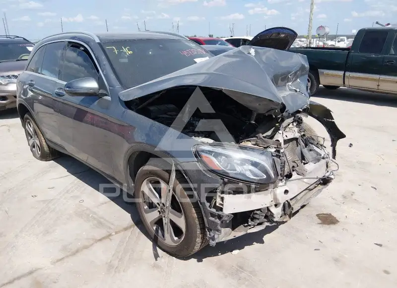 2019 Mercedes Benz GLC 300 фото
