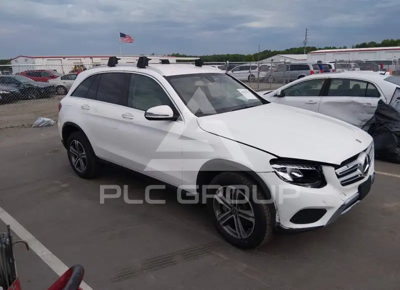2019 Mercedes Benz GLC 300 фото