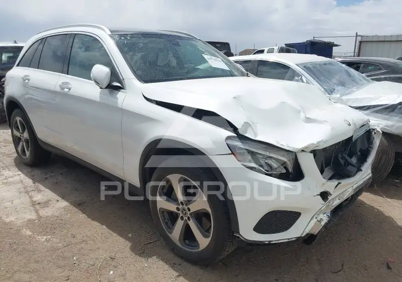 2019 Mercedes Benz GLC 300 фото
