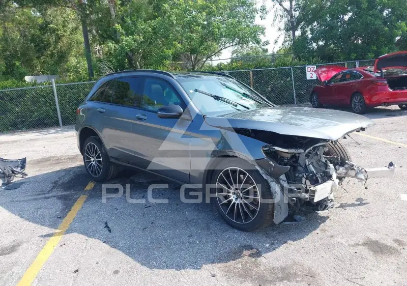 2019 Mercedes Benz GLC 300 фото