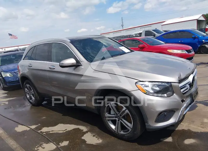 2019 Mercedes Benz GLC 300 фото