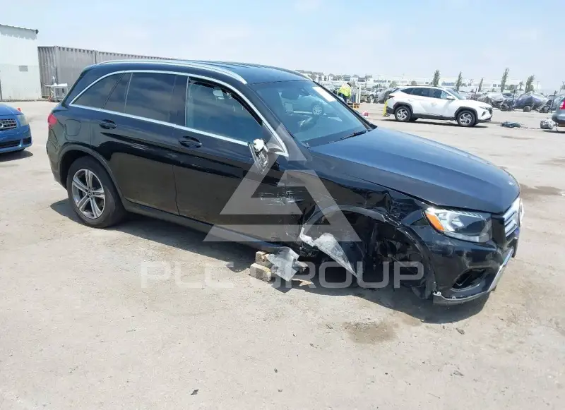 2019 Mercedes Benz GLC 300 фото