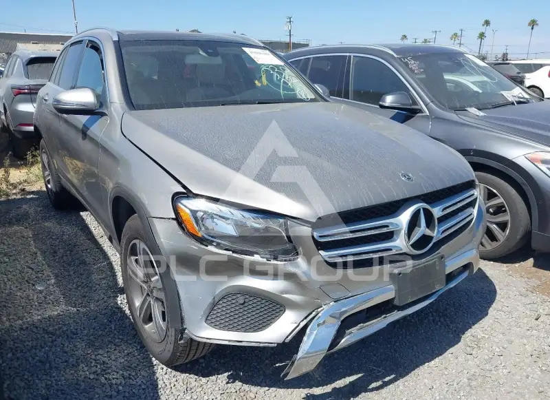 2019 Mercedes Benz GLC 300 фото