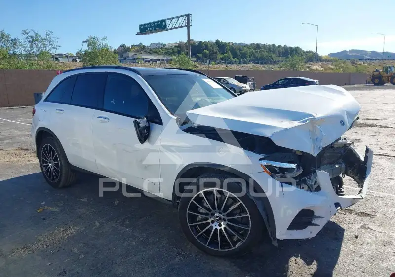 2019 Mercedes Benz GLC 300 фото